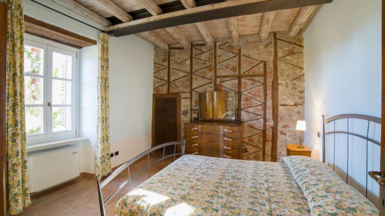 Photo of Bedroom in Toscolano Maderno