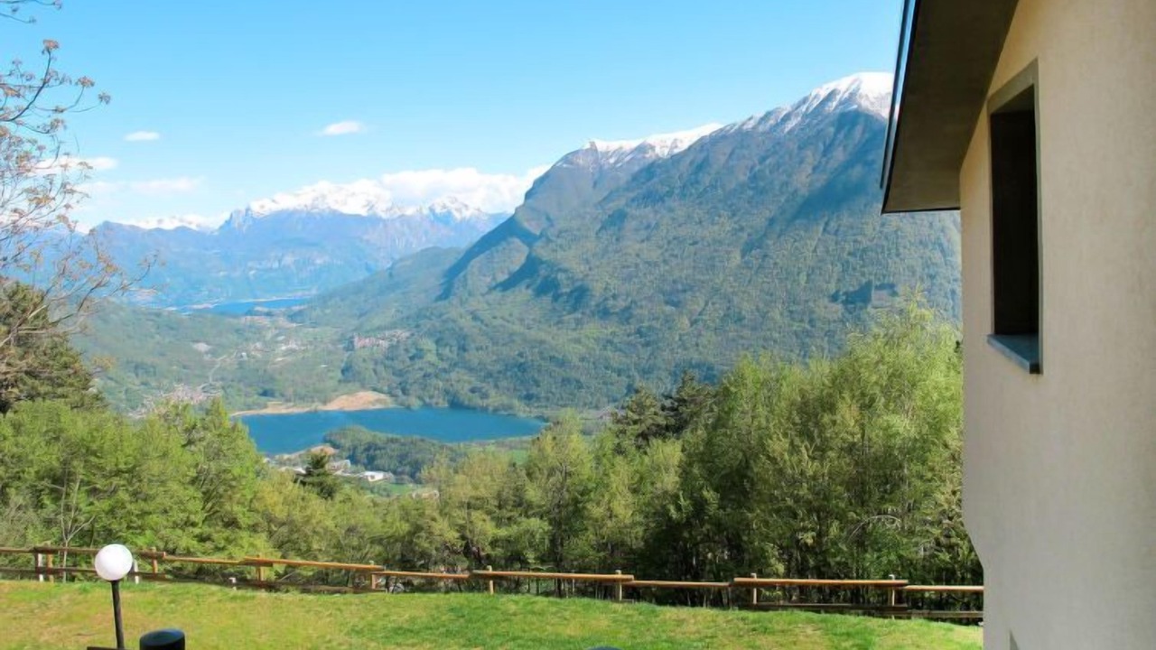 Photo of Outdoor in Corrido