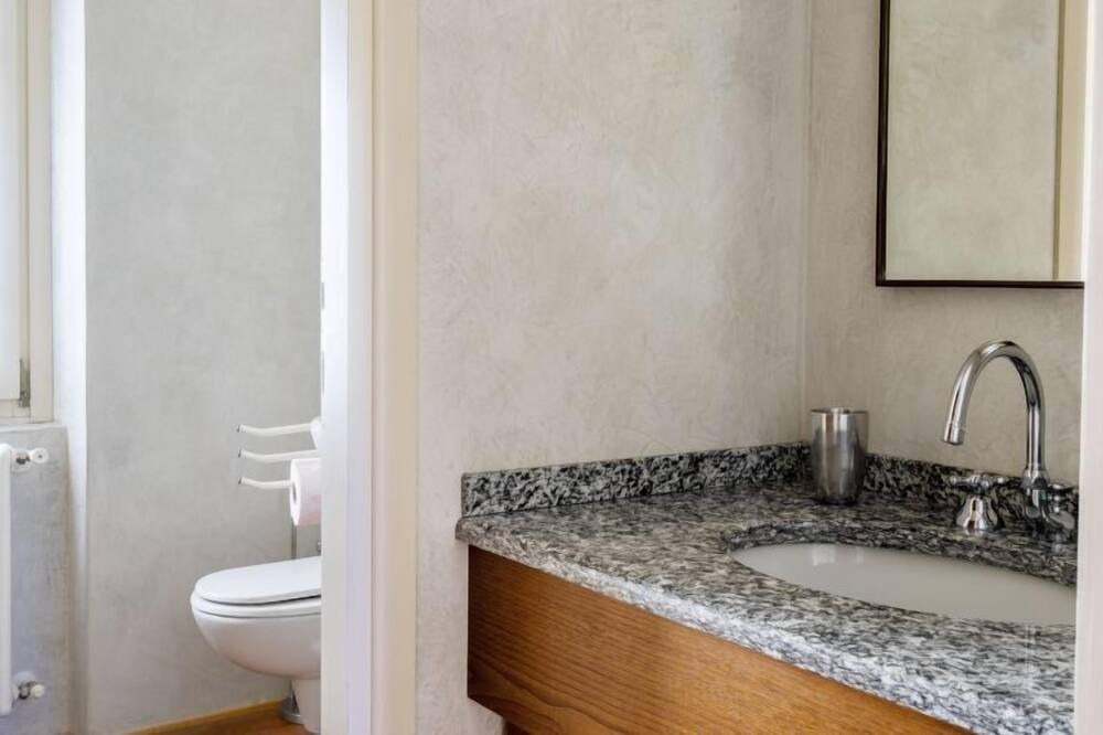 Photo of Bedroom in Porto Valtravaglia