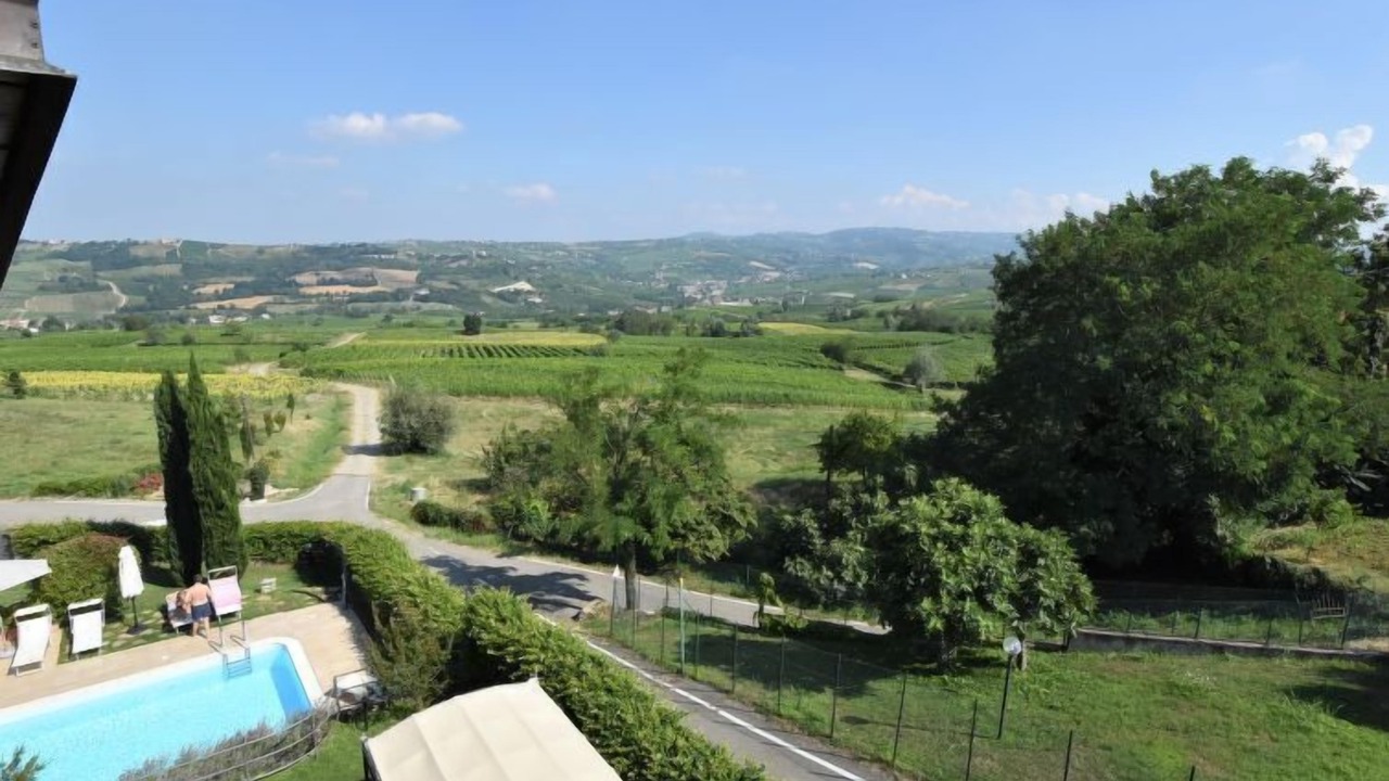 Photo of Outdoor in Castana