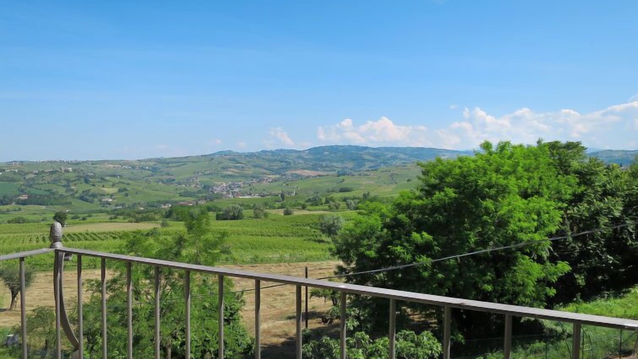 Photo of Outdoor in Castana