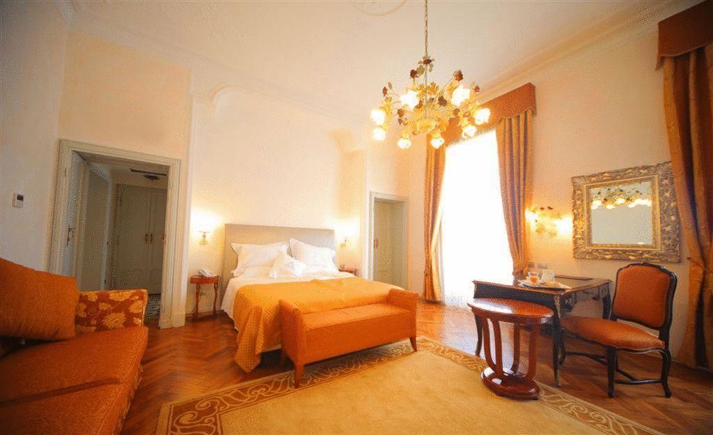 Photo of Bedroom in Varano Borghi