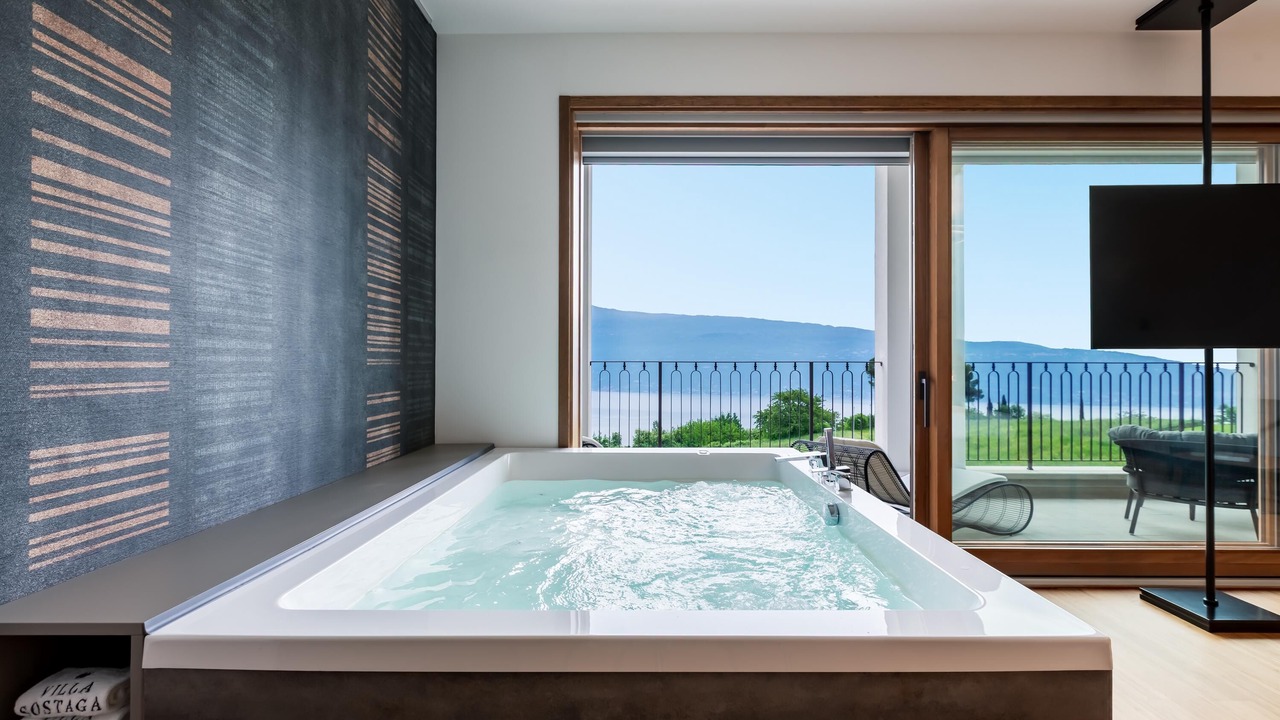 Photo of Bathroom in Navazzo
