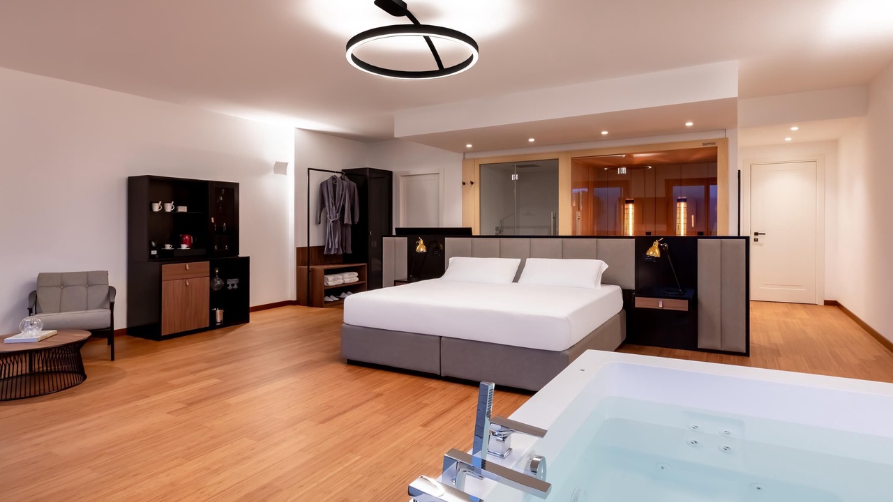 Photo of Bedroom in Navazzo