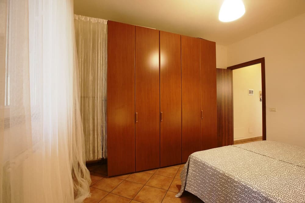 Photo of Bedroom in Tronzano Lago Maggiore