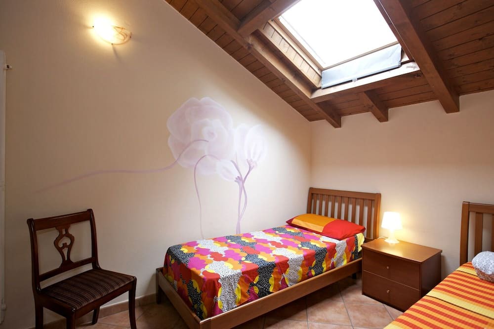 Photo of Bedroom in Tronzano Lago Maggiore