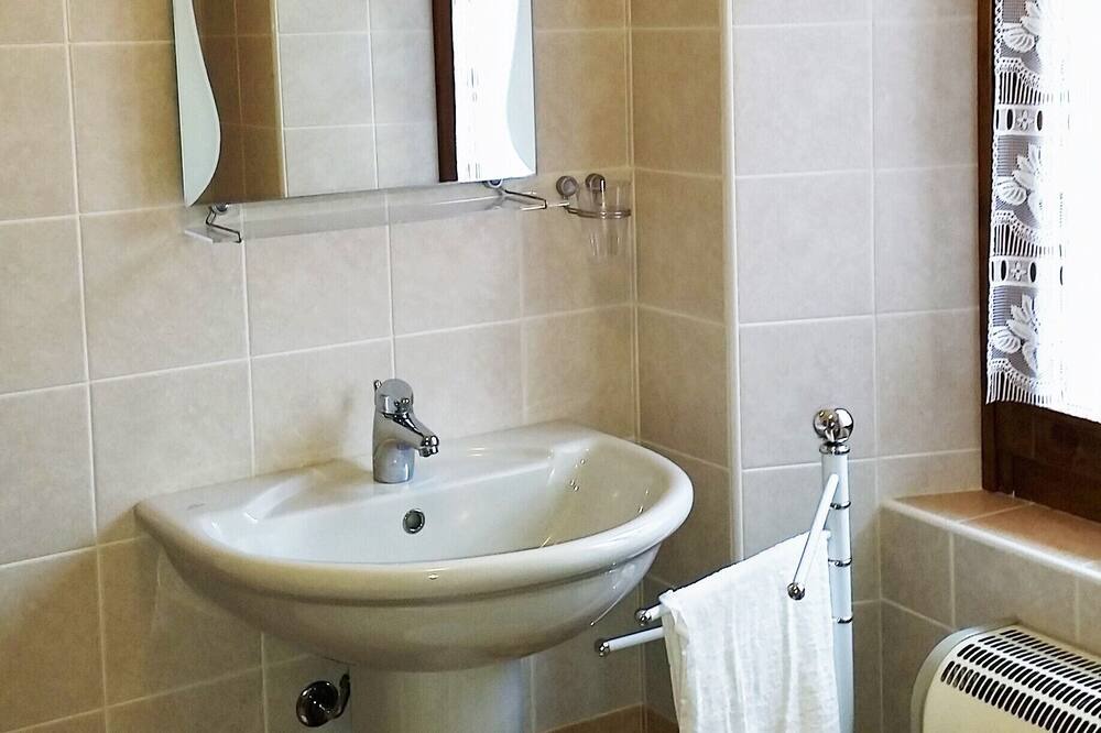 Photo of Bathroom in Ornica
