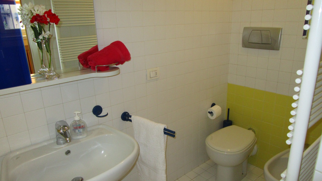 Photo of Bathroom in Central Station