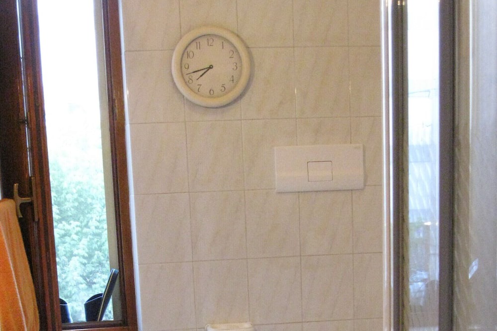 Photo of Bathroom in Mantua