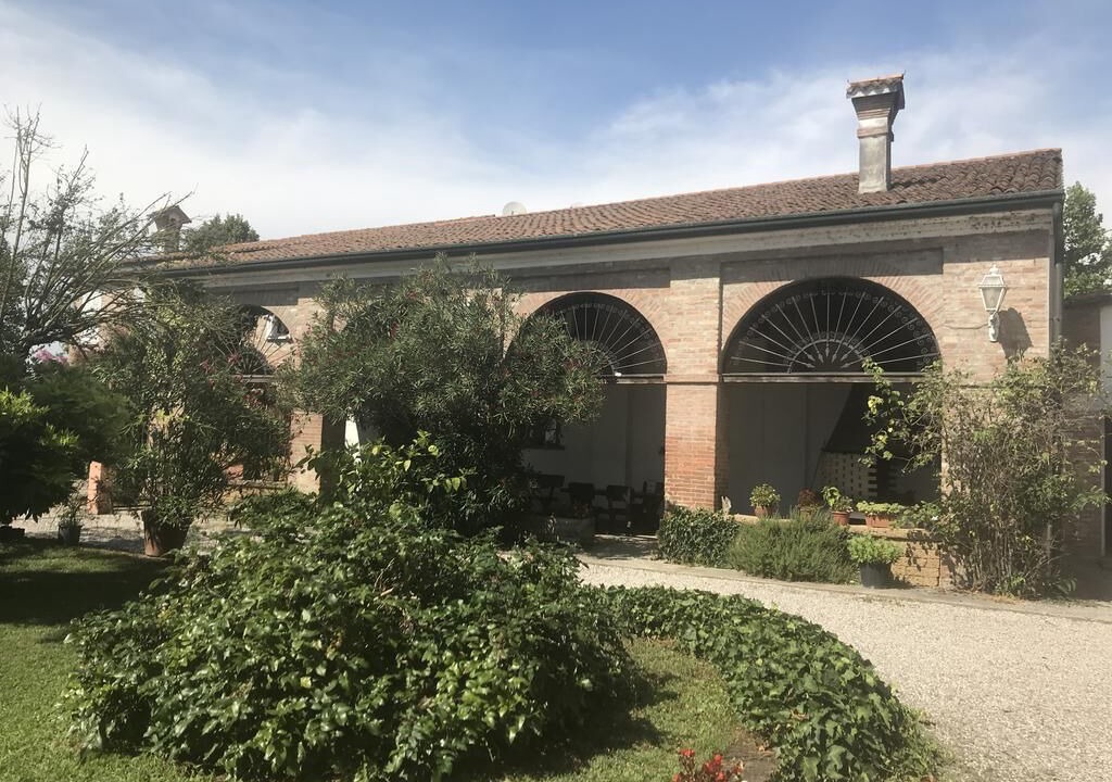 Photo of Outdoor in Mantua