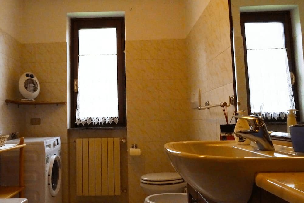 Photo of Bathroom in Villa d'Ogna
