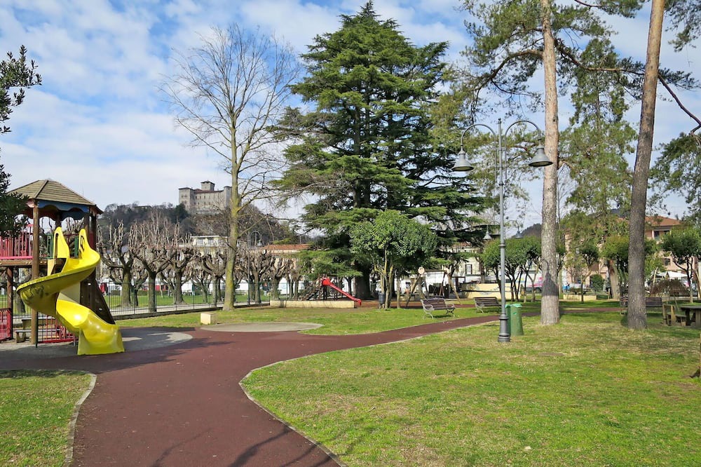 Photo of Others in Lisanza