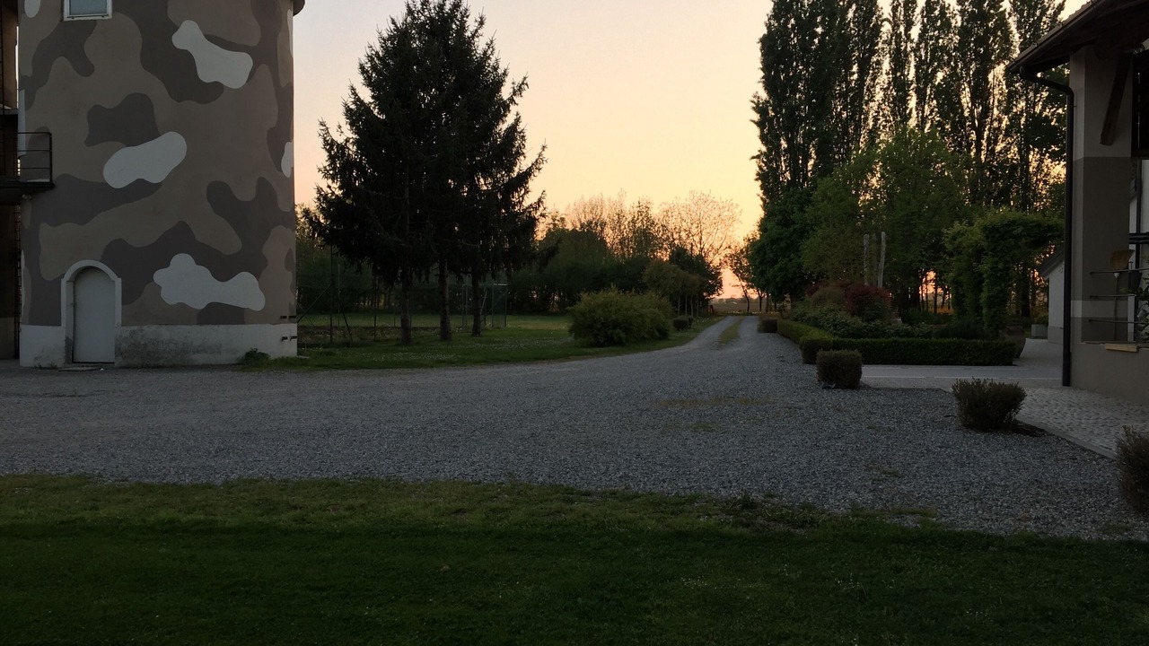 Photo of Outdoor in Asola