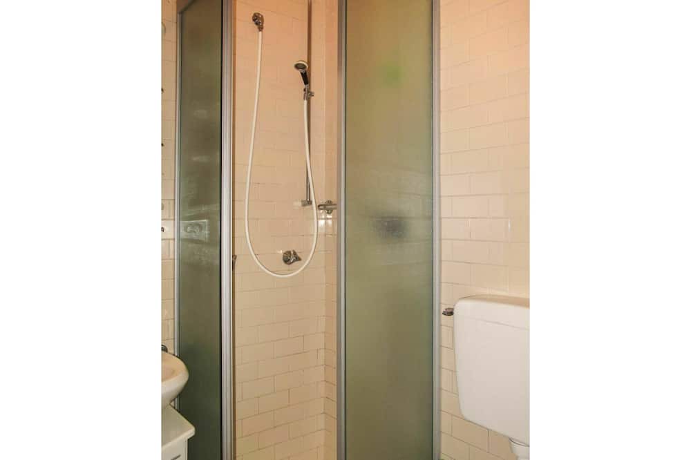 Photo of Bathroom in Poppino