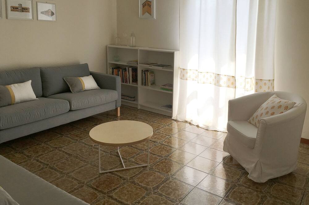 Photo of Livingroom in San Giuliano Milanese
