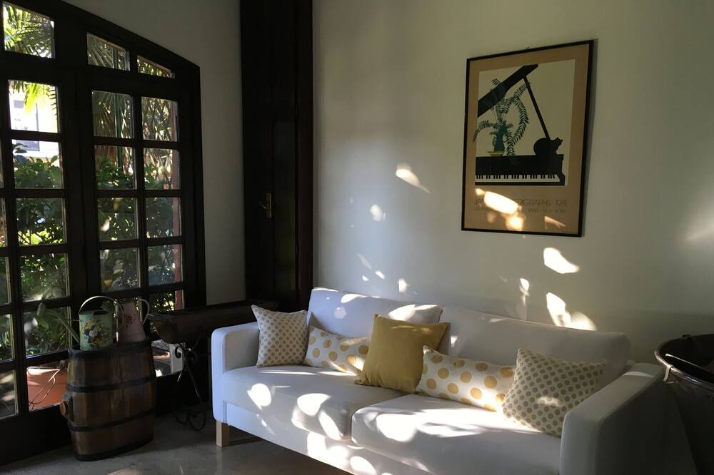 Photo of Livingroom in San Giuliano Milanese