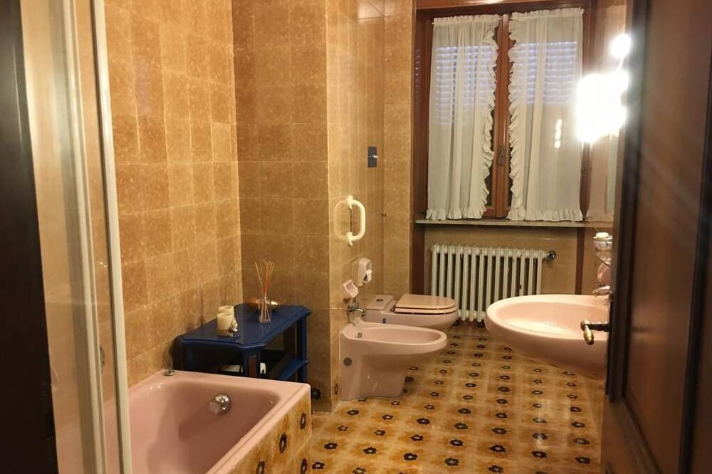 Photo of Bathroom in Villaggio degli Sposi