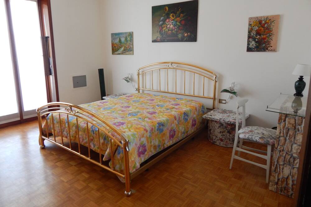 Photo of Bedroom in Villaggio degli Sposi