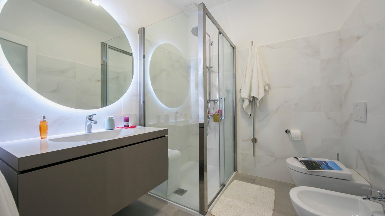 Photo of Bathroom in Menaggio