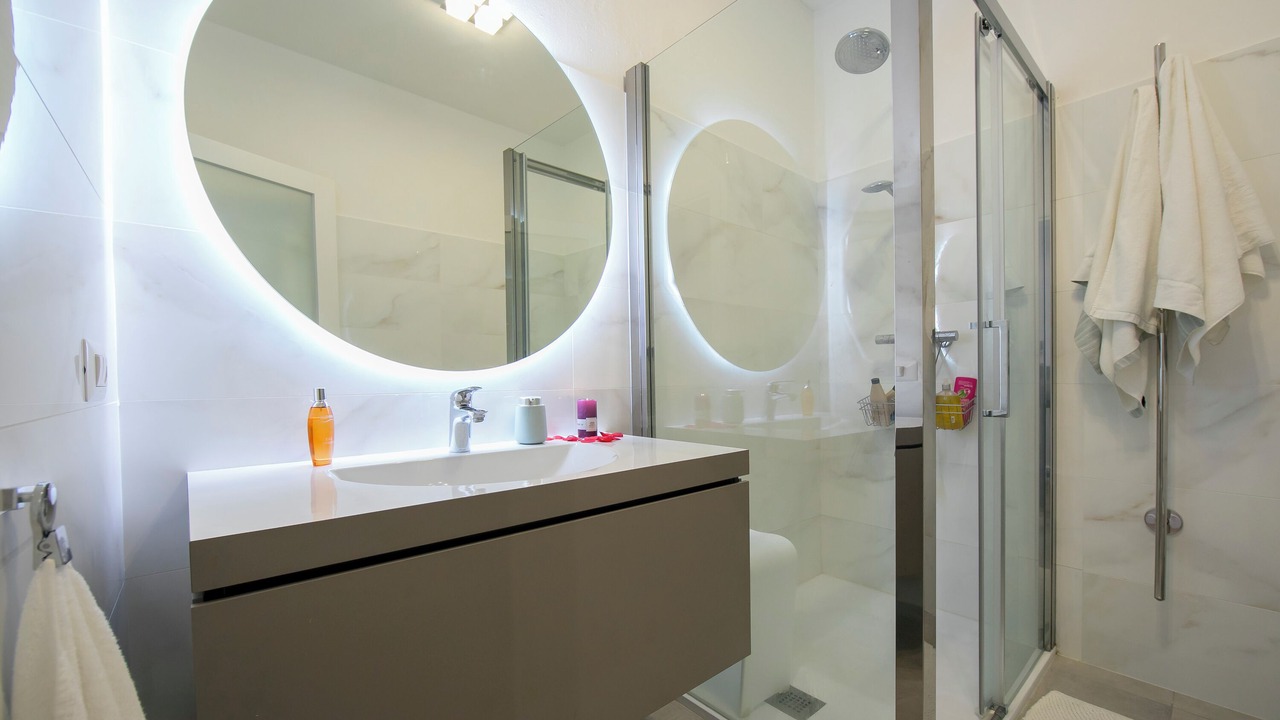 Photo of Bathroom in Menaggio