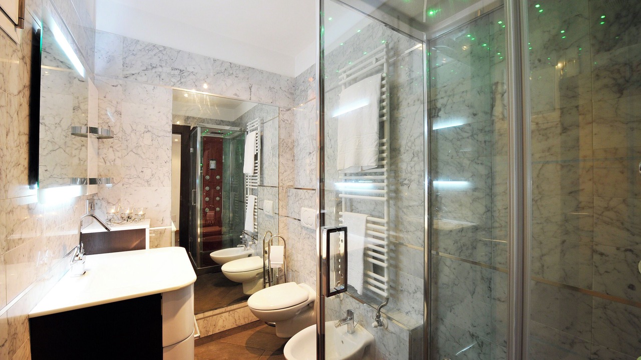 Photo of Bathroom in Menaggio