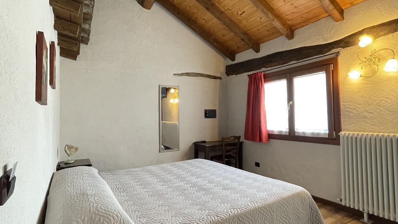 Photo of Bedroom in Castiglione d'Intelvi