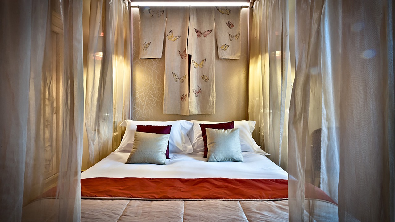 Photo of Bedroom in Tricolore