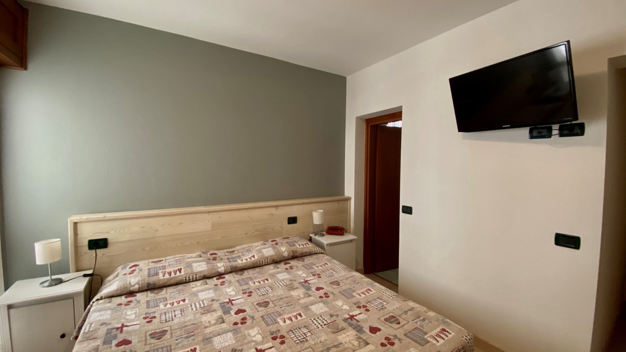 Photo of Bedroom in Temu