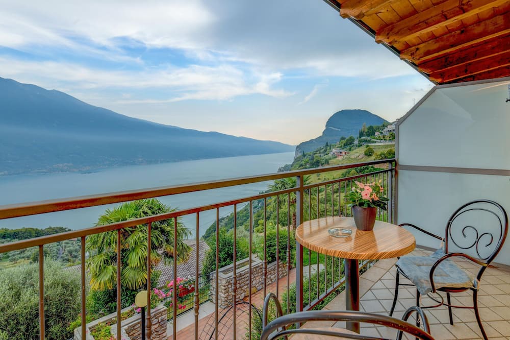 Photo of Patio Balcony in Arias