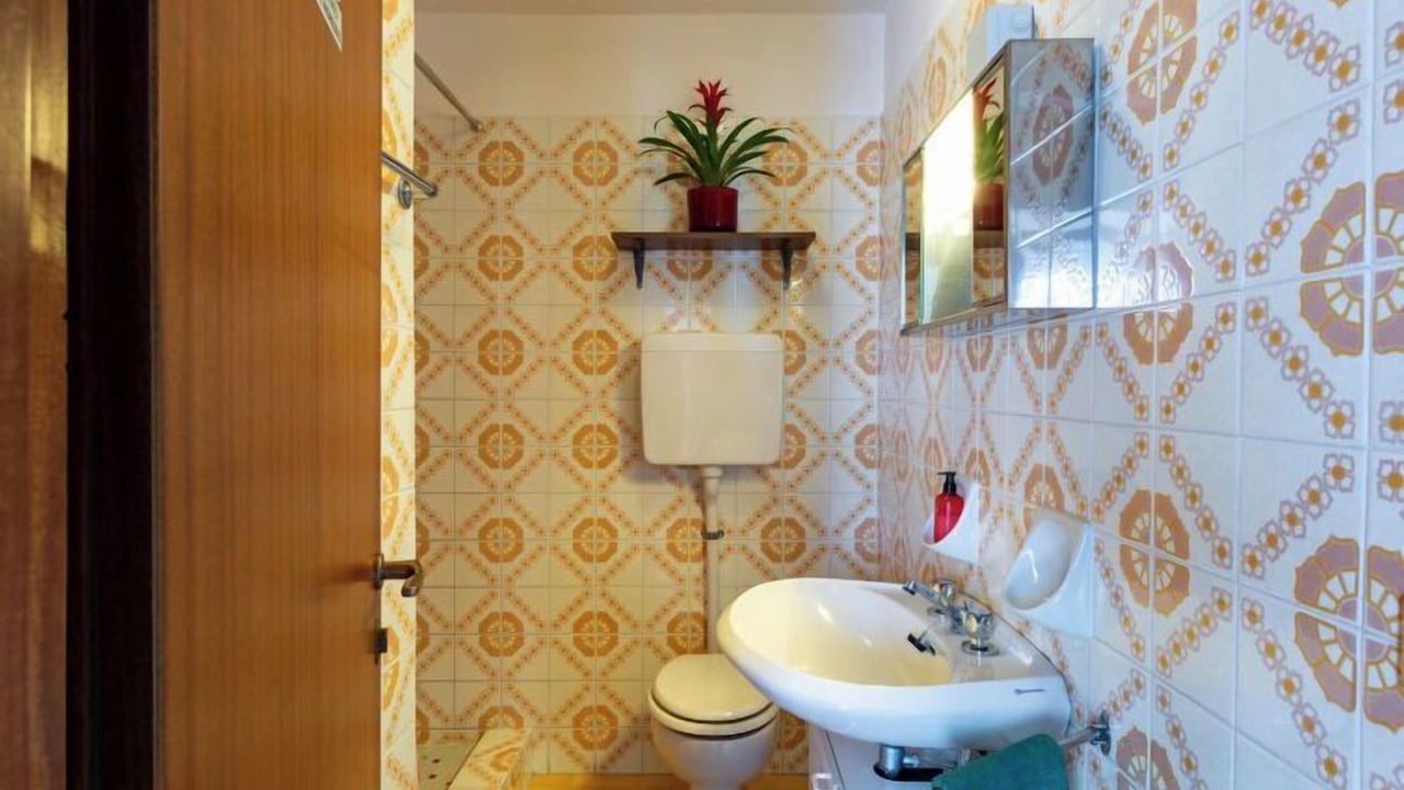 Photo of Bathroom in Euroville