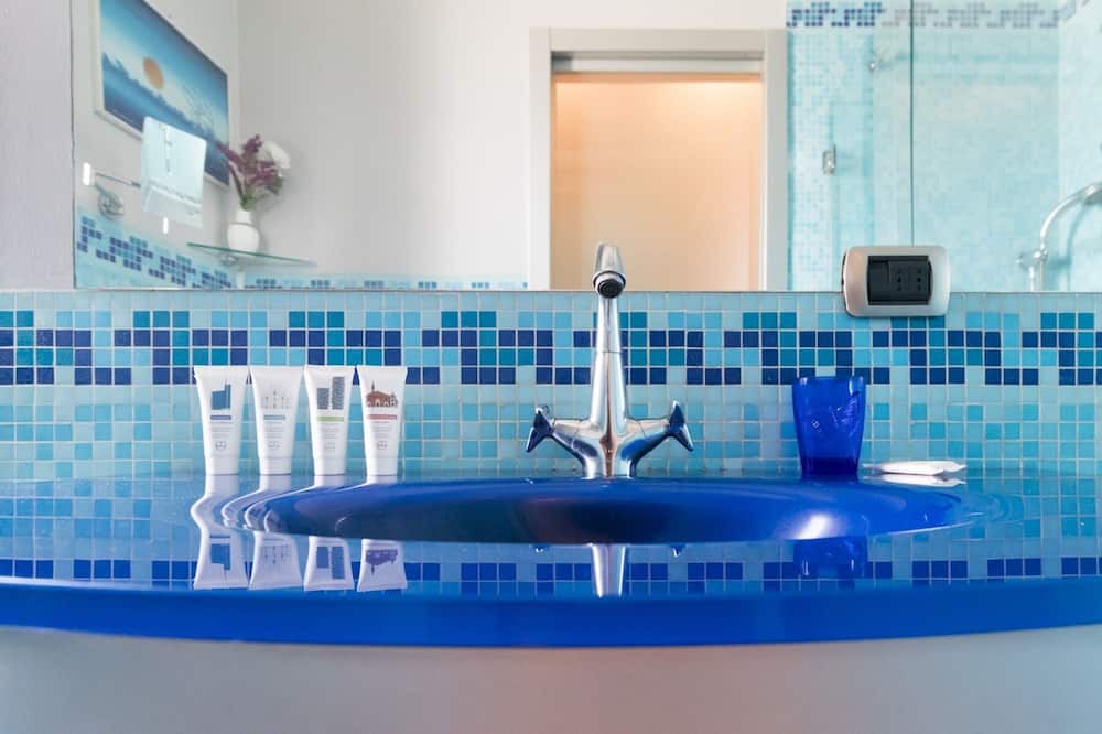 Photo of Bathroom in Foppette