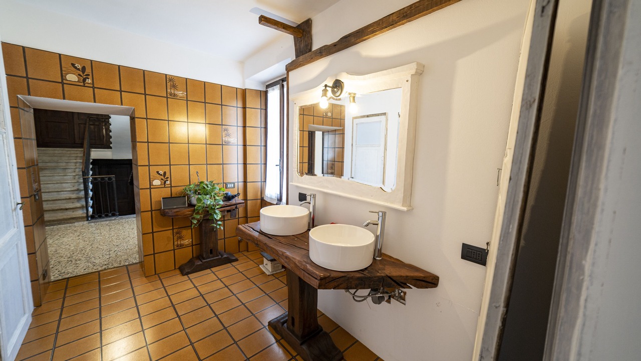 Photo of Bathroom in Castiglione d'Intelvi
