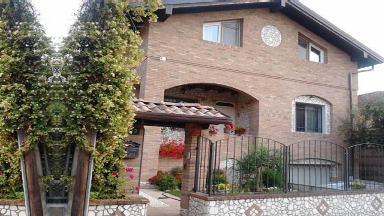 Photo of Outdoor in Rho