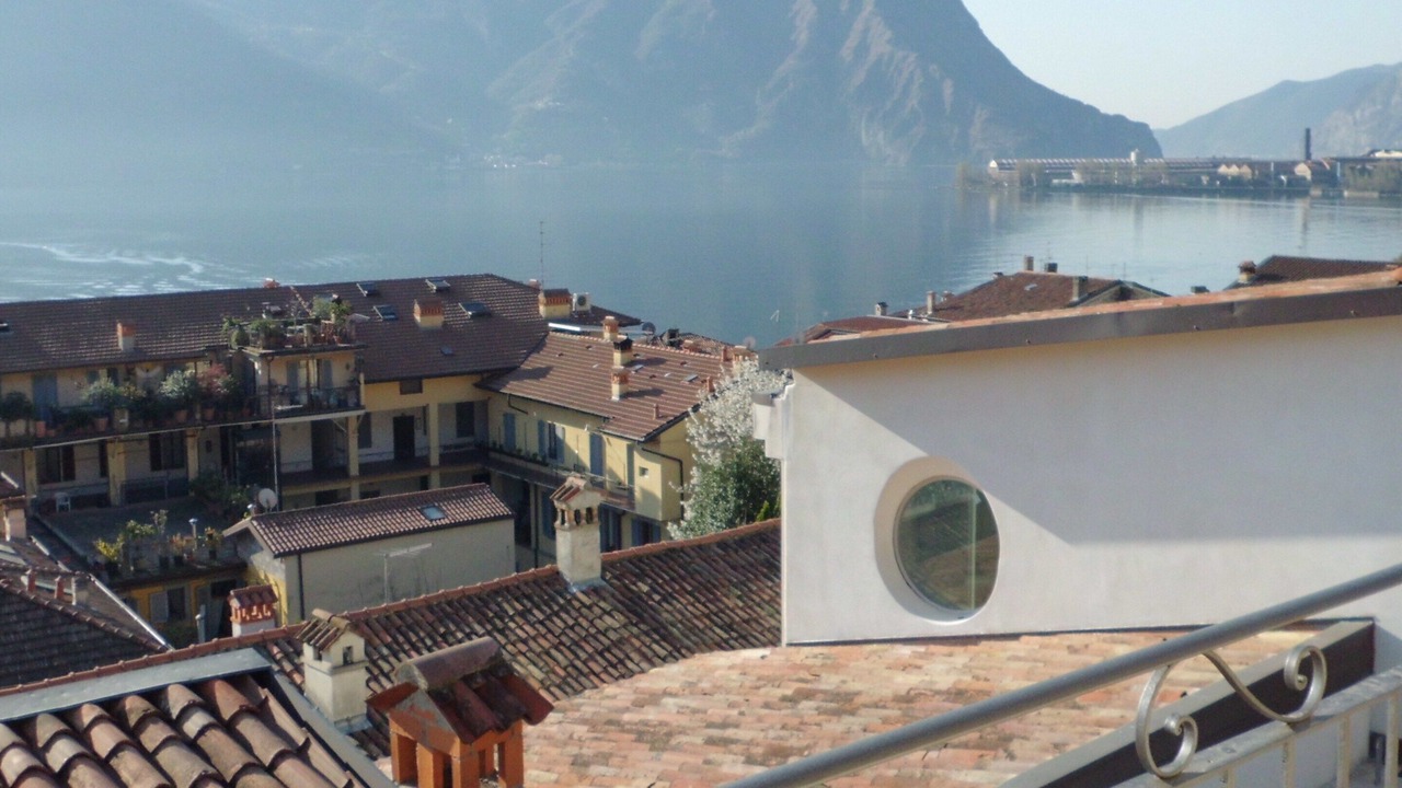 Photo of Patio Balcony in Lovere Old Town
