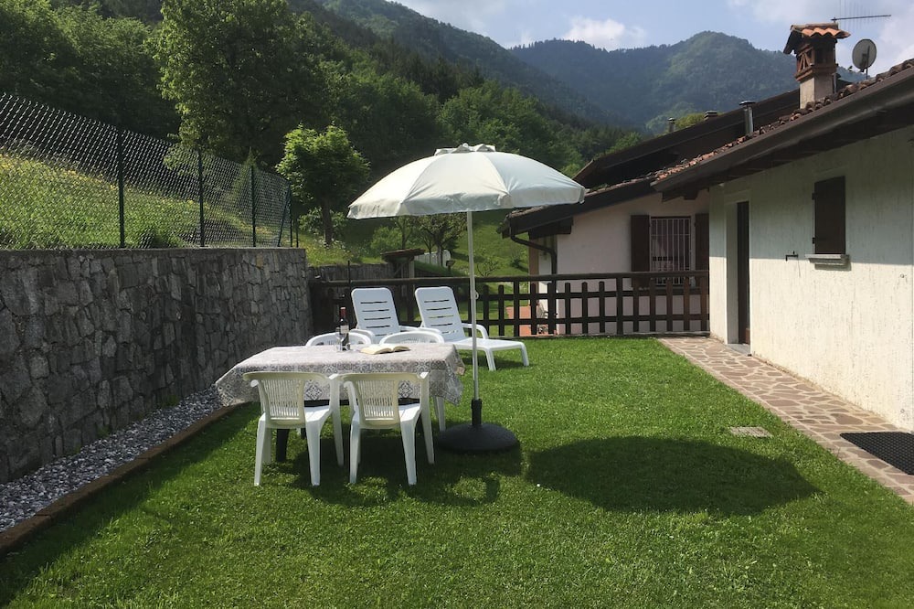 Photo of Outdoor in Crone