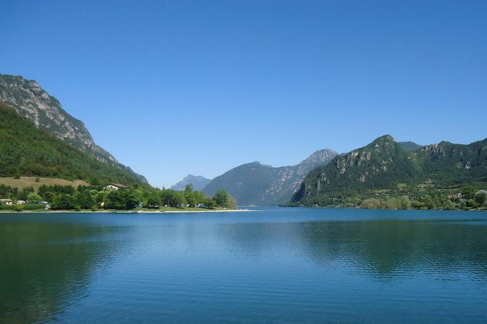 Photo of Outdoor in Crone