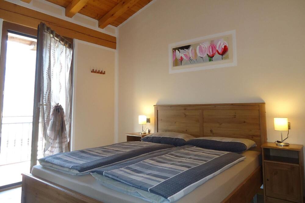 Photo of Bedroom in Crone