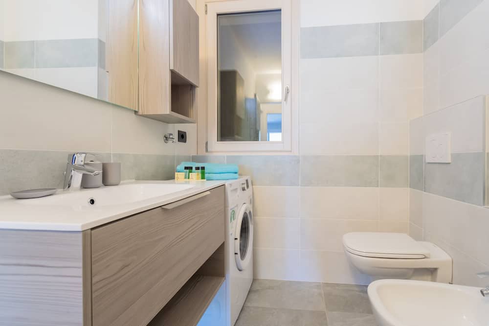 Photo of Bathroom in Calozzo