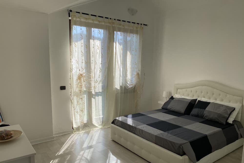 Photo of Bedroom in Pero