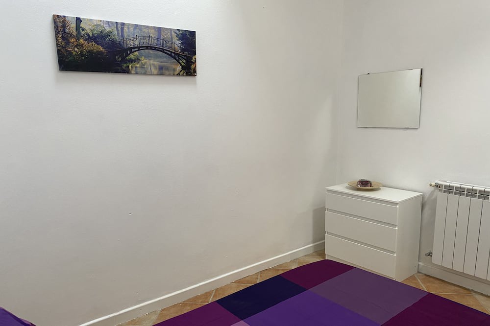 Photo of Bedroom in Pero