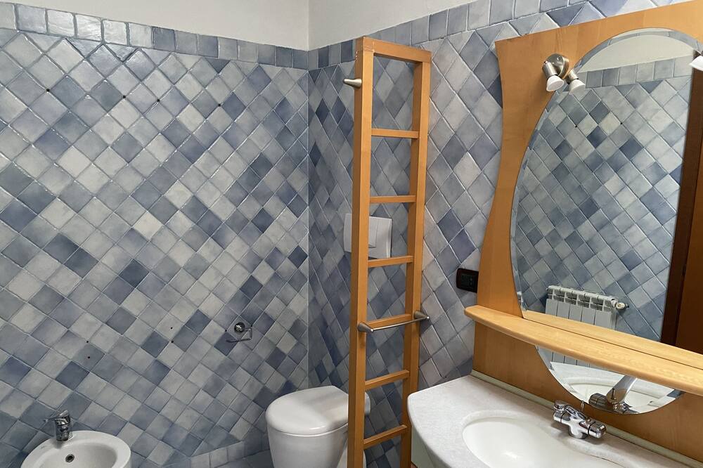Photo of Bathroom in Pero