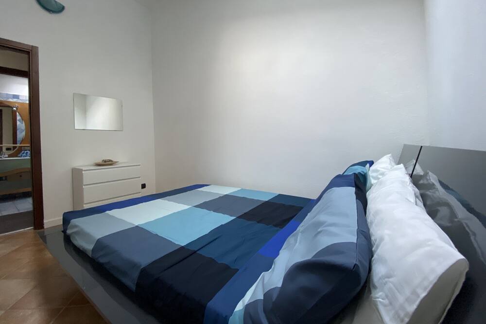 Photo of Bedroom in Pero