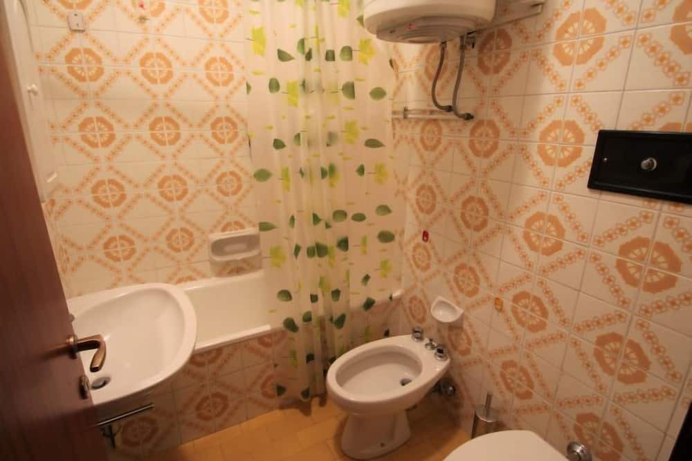 Photo of Bathroom in Euroville