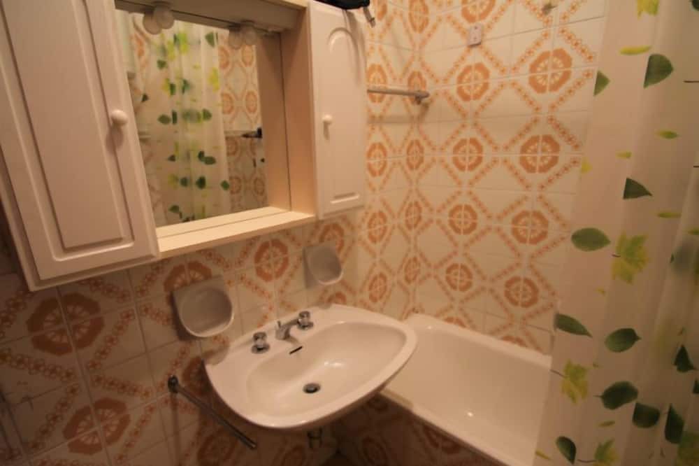 Photo of Bathroom in Euroville