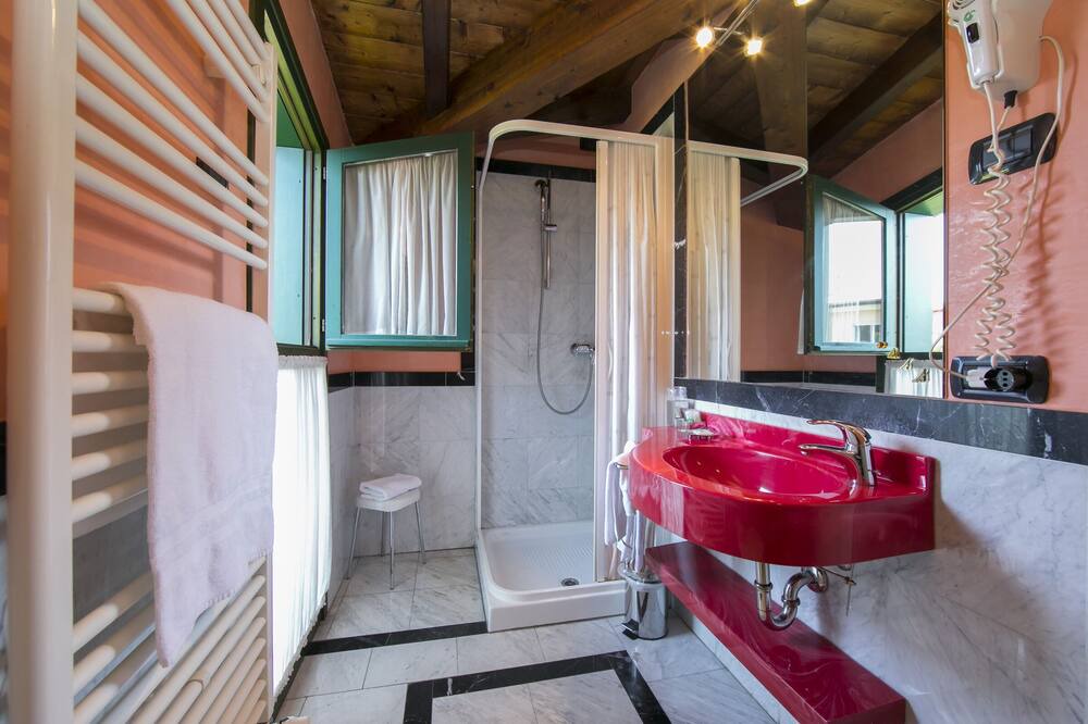 Photo of Bathroom in Ternate