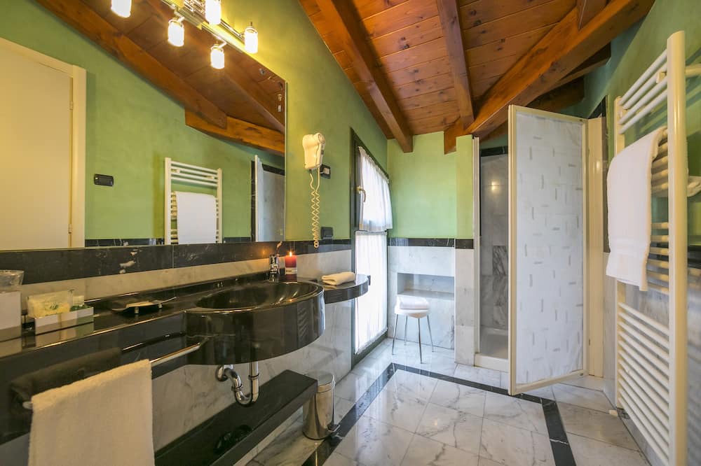 Photo of Bathroom in Ternate