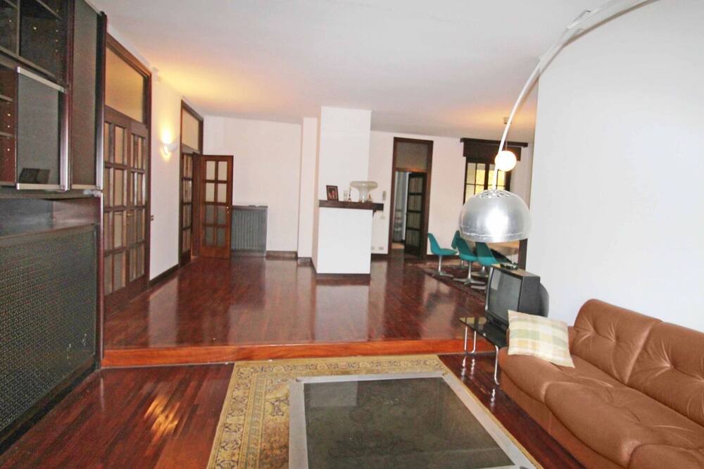 Photo of Bedroom in Villa d'Adda