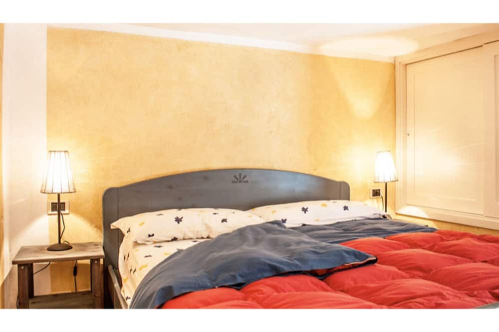 Photo of Bedroom in Brienno