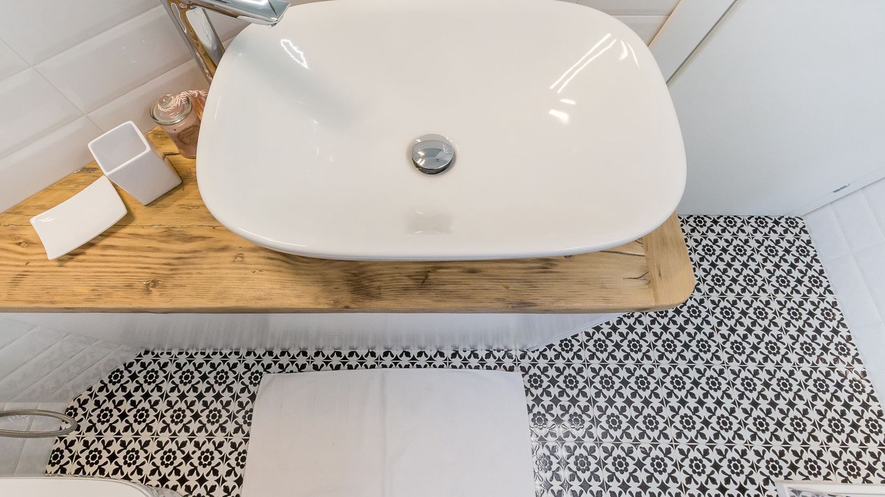 Photo of Bathroom in Chinatown