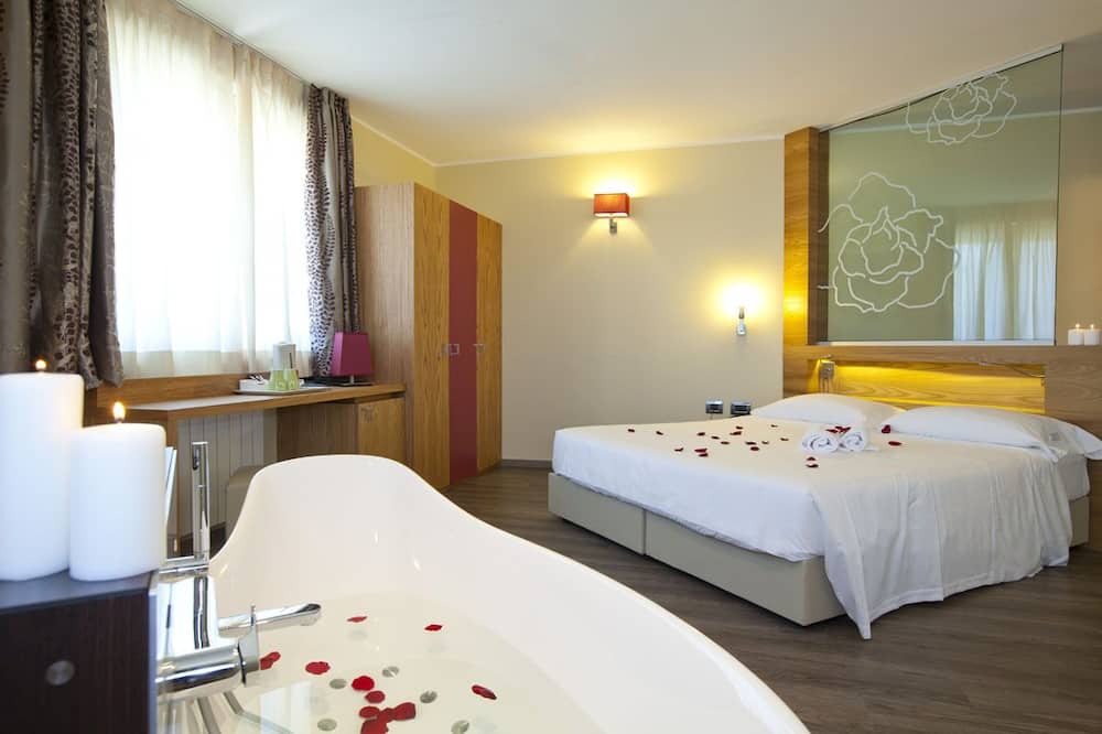Photo of Bedroom in Selvino